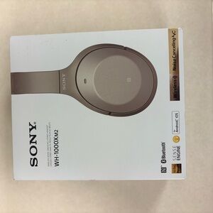 Sony WH-1000XM2 Wireless Headphones